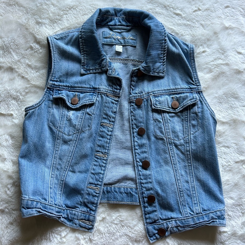 Denim light wash vest